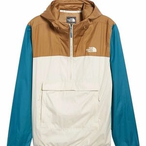 The North Face Men’s Fanorak Pull Over Windbreaker